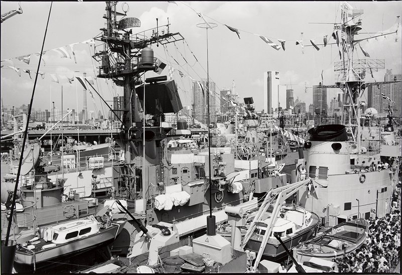 New York City Pier, July 5, 1976, Tod Papageorge, 1976