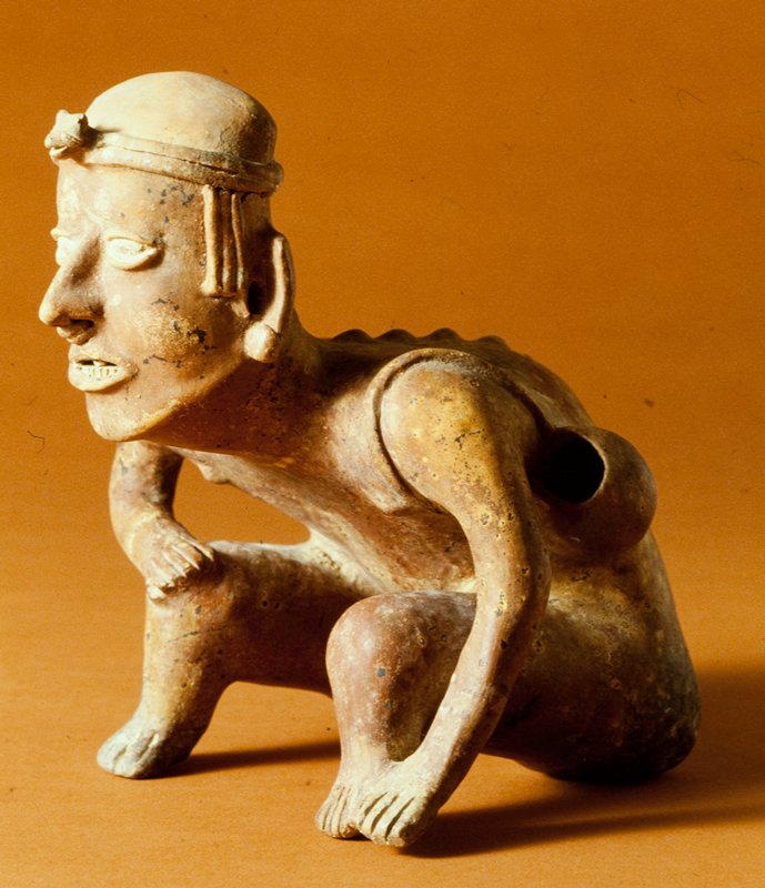 Seated male figure, 200–800