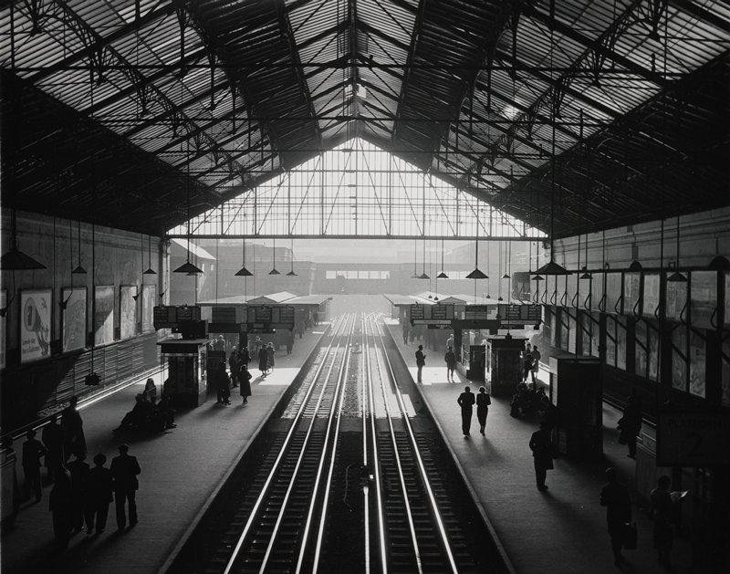 Untitled (London railway station), Robert Gene Wilcox, 20th century