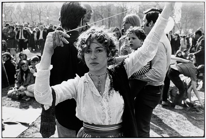 Untitled [string], Garry Winogrand, 1981