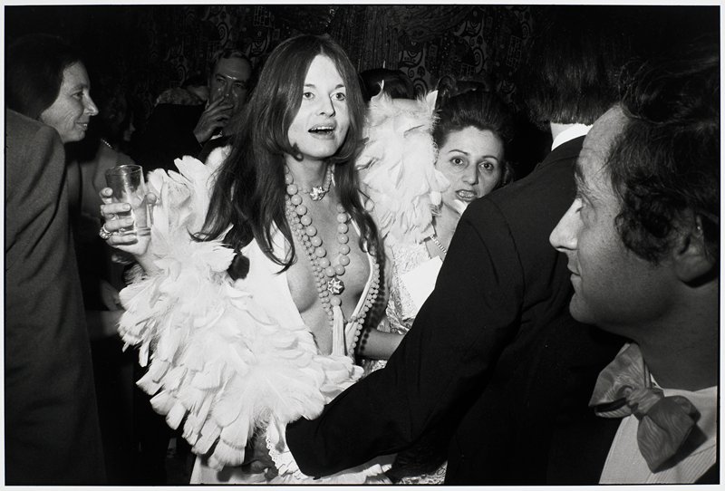 Untitled [feather shawl], Garry Winogrand, 1981