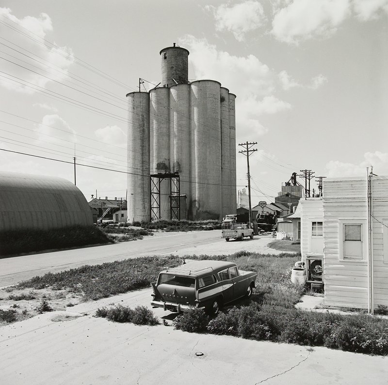 Elevator With Round Head House, Tulia, Texas, Frank W. Gohlke, 1975 (printed 1978)