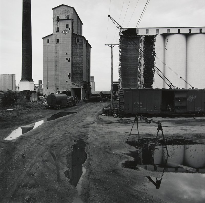 Grain Elevator Being Demolished, Minneapolis, Minnesota, Frank W. Gohlke, 1977