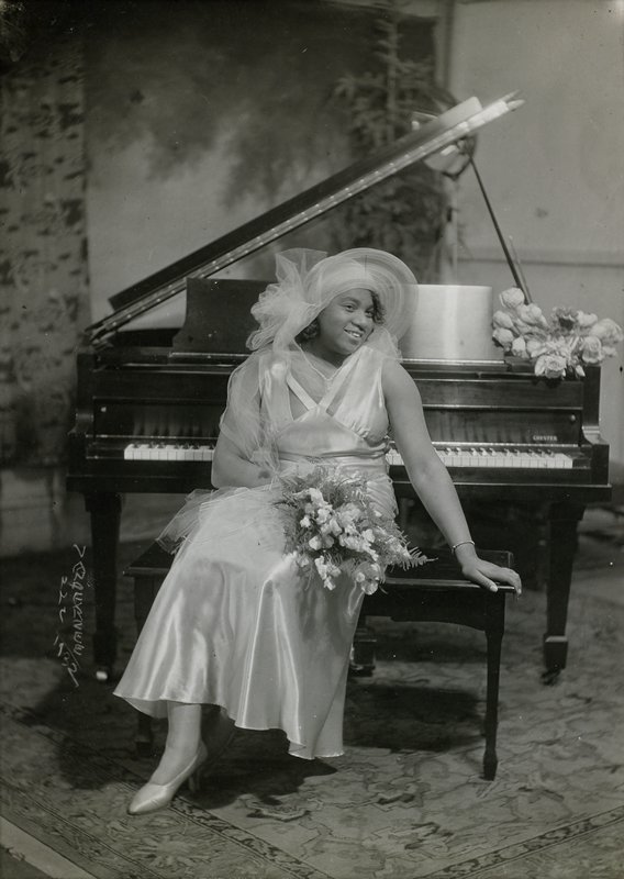 Untitled, James Van Der Zee, 1932
