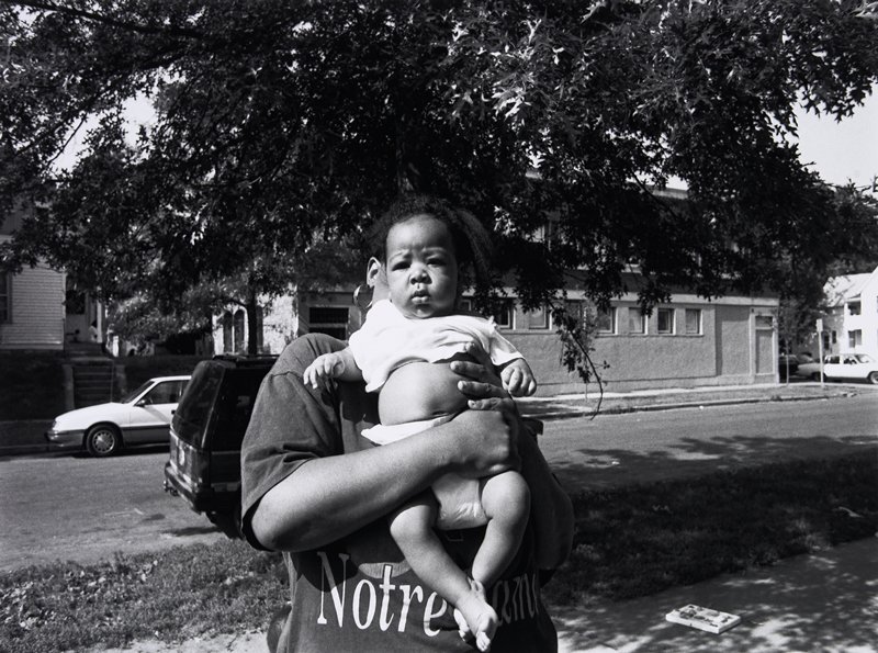 Mother and Child, Frogtown, Wing Young Huie, 1994