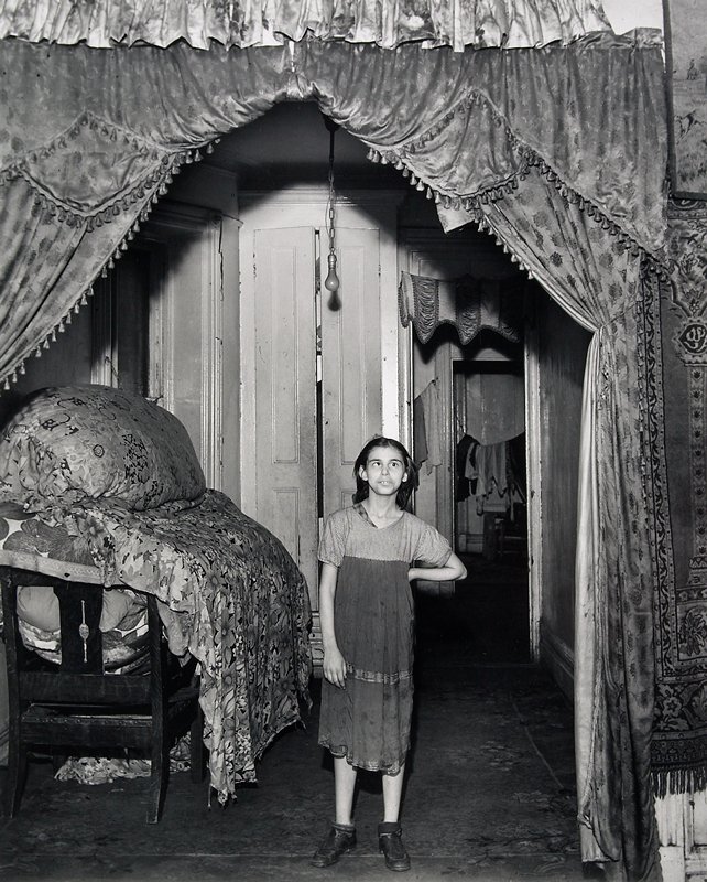 Gypsy, New York, Helen Levitt, c. 1945