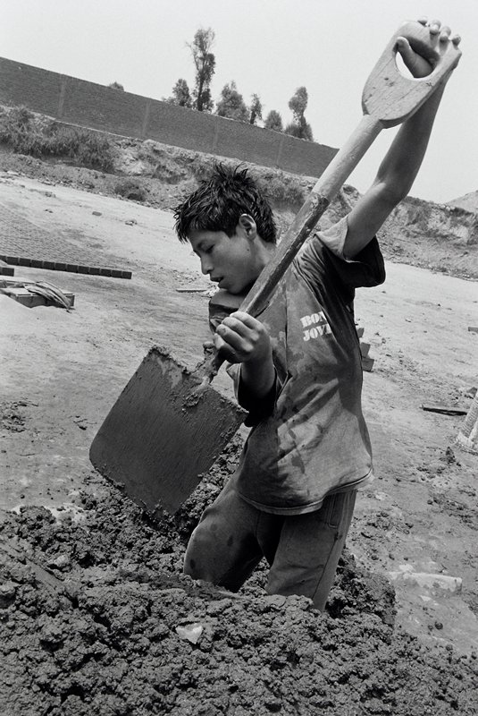 Brick Worker, Peru, David Parker, 1998