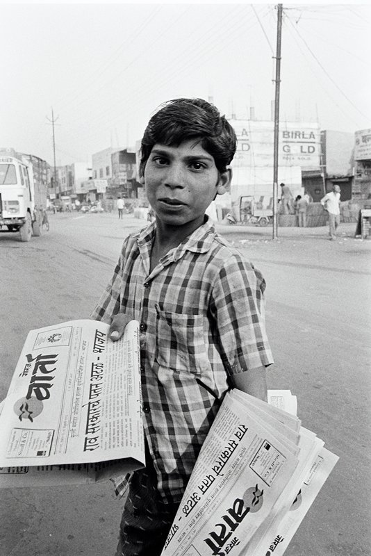 News Vendor, Aurangabad, India, David Parker, 1995
