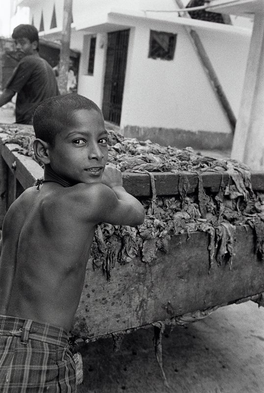 Leather Worker with Animal Waste, Dhaka, Bangladesh, David Parker, 1993