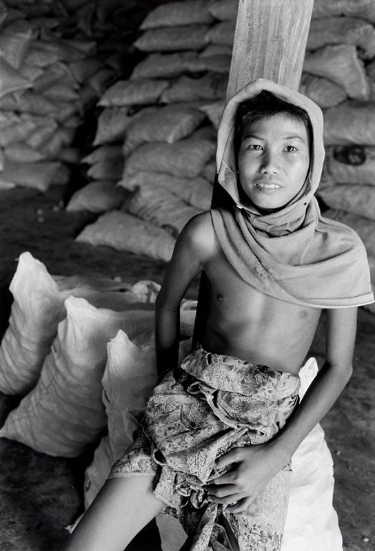 Laborer, Pumice Quarry, Lombok, Indonesia, David Parker, 1995