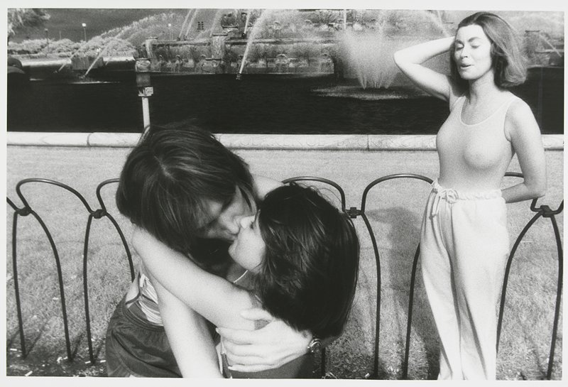 Mother and Child, Grant Park at Buckingham Fountain, Jill, Brandon, and the Glamorous Pamela, Joan Moss, 1984