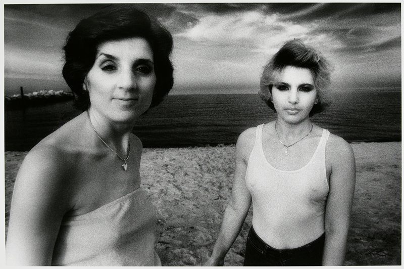 Mothers, Joan Moss, 1981 (printed 1982)
