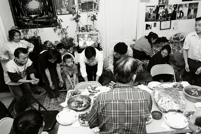 Celebration, Frogtown, Wing Young Huie, 1994