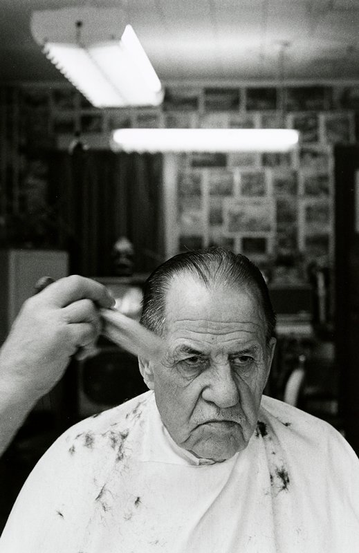 Haircut, Frogtown, Wing Young Huie, 1994