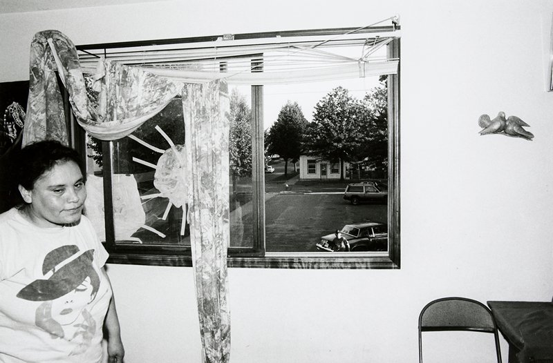 Woman, Frogtown, Wing Young Huie, 1994