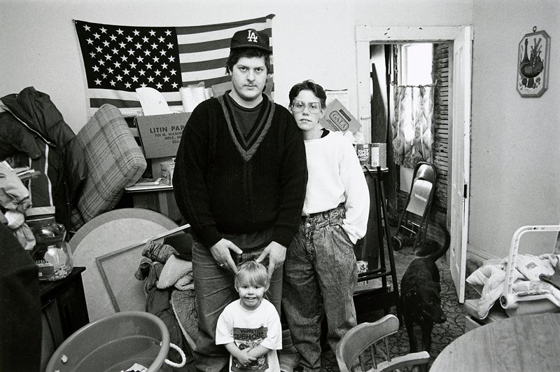 Family, Frogtown, Wing Young Huie, 1994