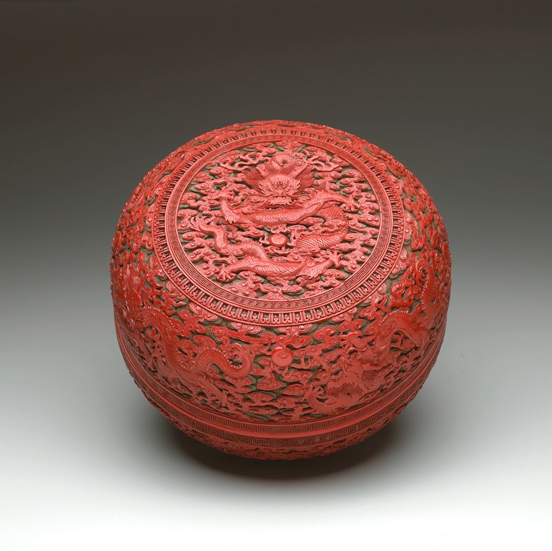 Nine Dragon Box, China | Mia