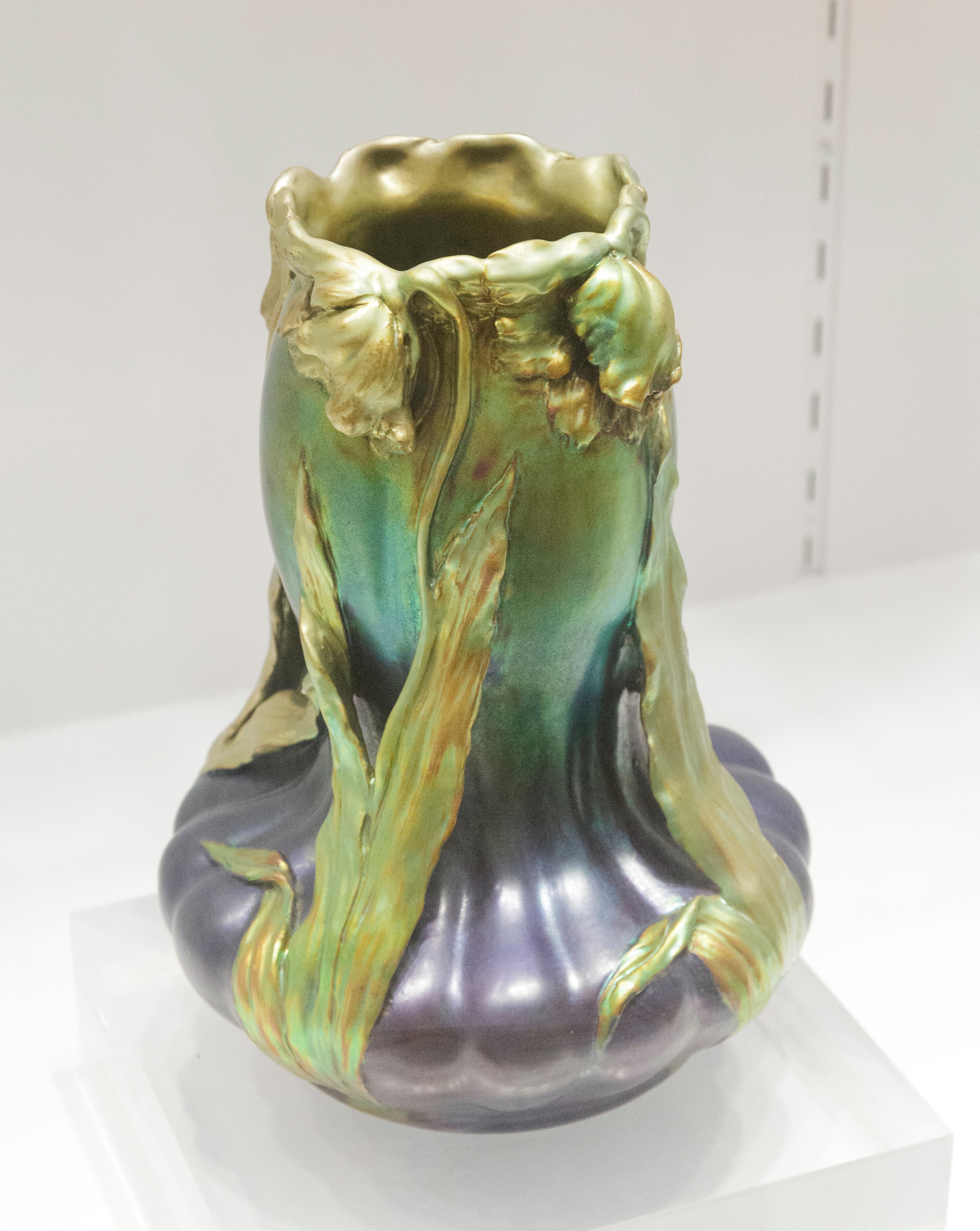 Grand vase, Zsolnay Art Pottery | Mia