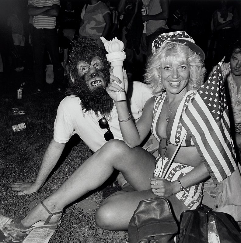 Couple in Battery Park, July Fourth, New York City, Toby Old, 1986