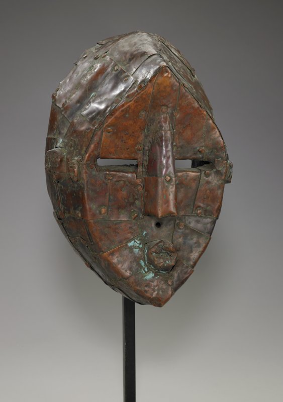Mvondo Mask, 1900–25