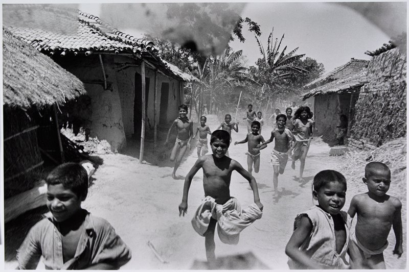 Arrival in the Village, Dighiar, Bihar Province, India, Werner Bischof, 1951