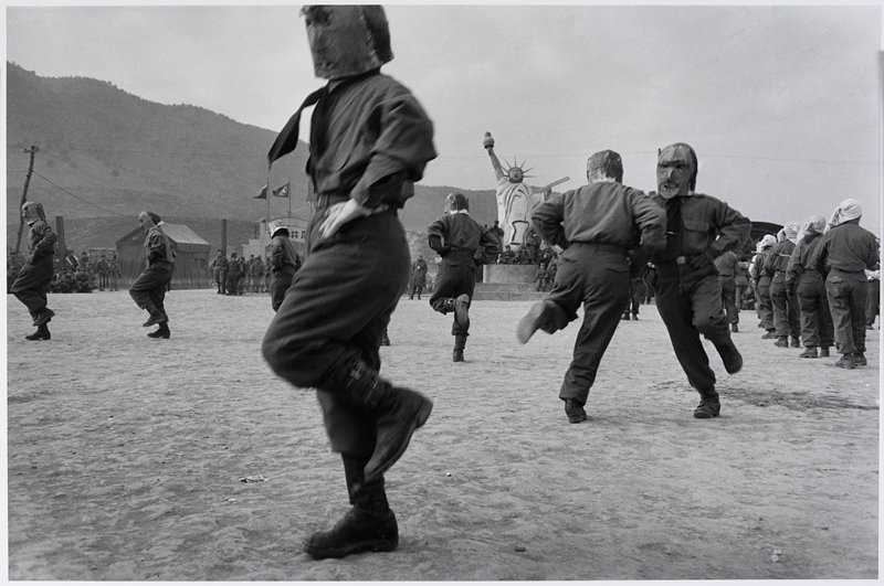 Square Dance, Koje Do, Korea, Werner Bischof, 1952