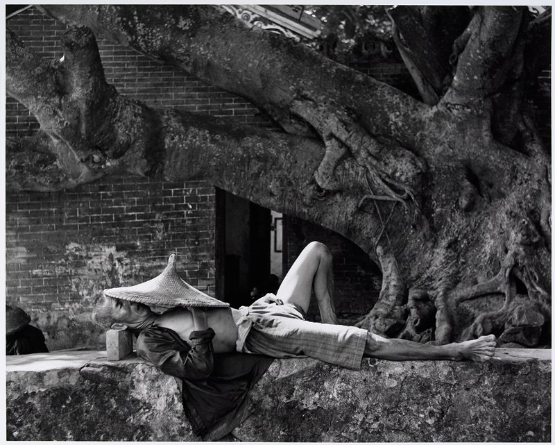Resting at Noon, Kau Sai, Hong Kong, Werner Bischof, 1952
