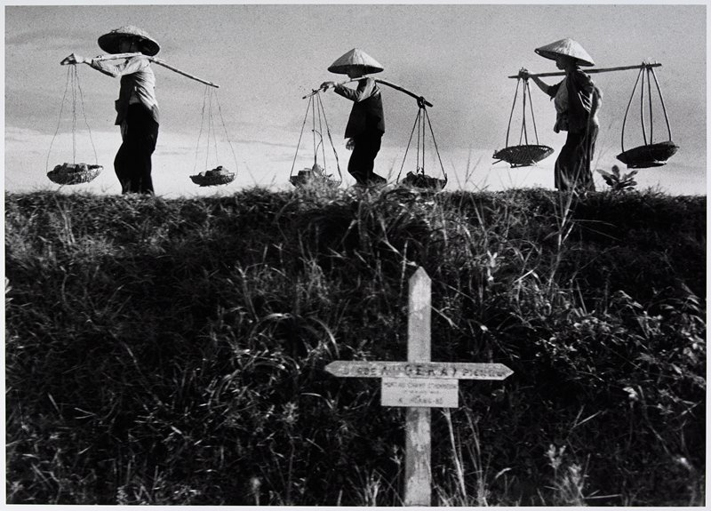 Grave of a French Soldier, Gian Coc, Indochina, Werner Bischof, 1952