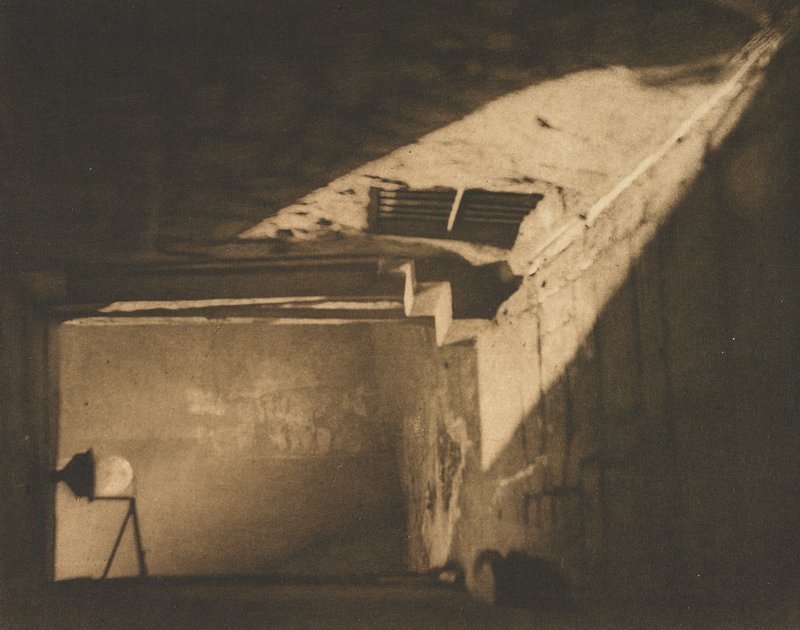 Wier's Close-- Edinburgh, Alvin Langdon Coburn, July 1906