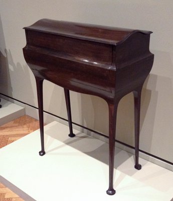 Dokumentasi “Lady's writing desk”; Mahogany, Macassar ebony, ivory, brass. Minneapolis Institute of Art.