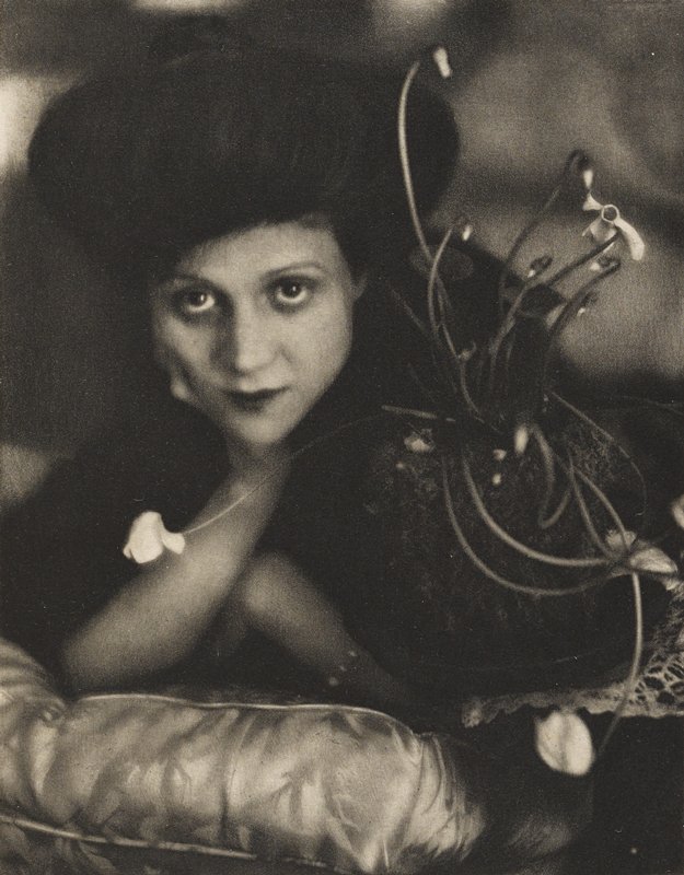 Cyclamen--Mrs. Philip Lydig, Edward Steichen, April/July 1913