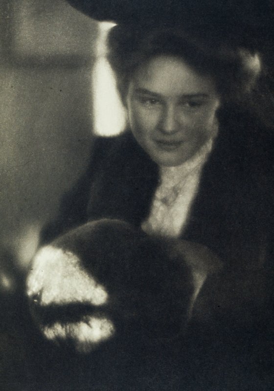 Portrait--Miss Mary Everett, Clarence H. White, July 1908
