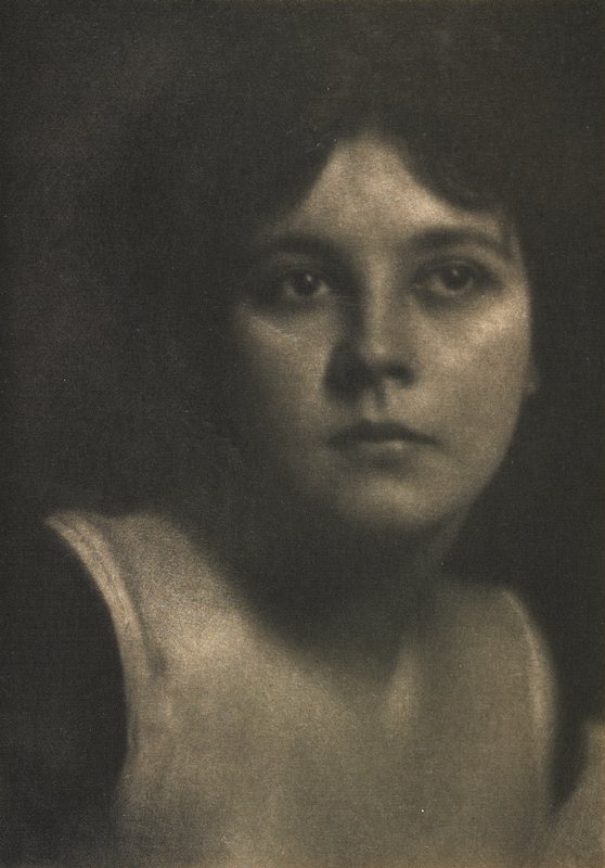 Miss Mabel C., Clarence H. White, July 1909