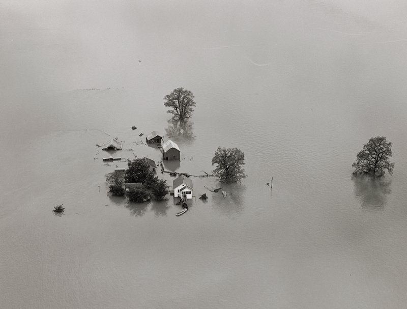 Mississippi River flood, St. Louis, Missouri, Arthur Rothstein, 1943 (printed 1981)