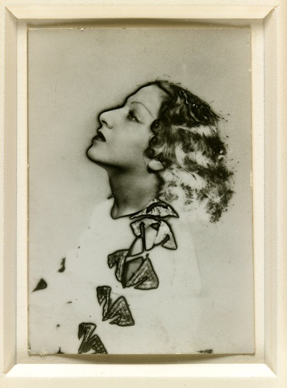 Porno: Eri tomosha qilayotganda xotini sikiladi