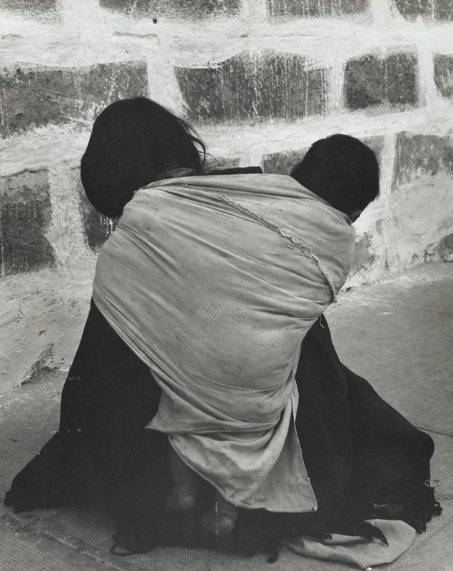 Chola and Child, Sucre, Bolivia, Esther Glaser Parada, 1964–66