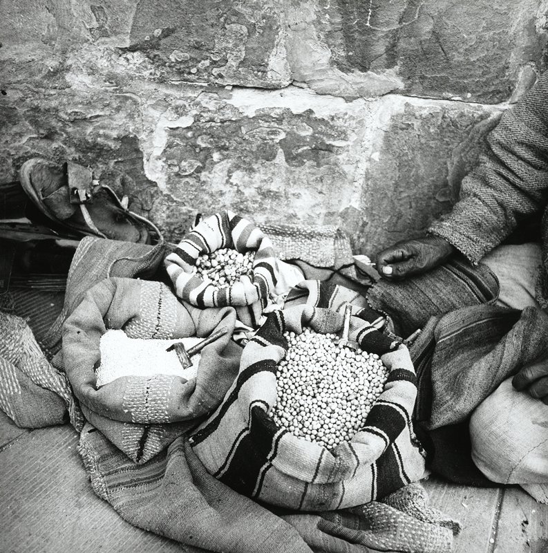 Sidewalk Market/Grains, Sucre, Bolivia, Esther Glaser Parada, 1965