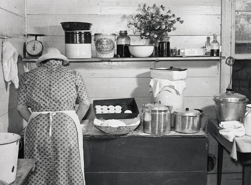One of the Wilkins family making biscuits for dinner on cornshucking day at Mrs. Fred Wilkins' home near Tallyho, Granville County. North Carolina, Marion Post Wolcott, 1939