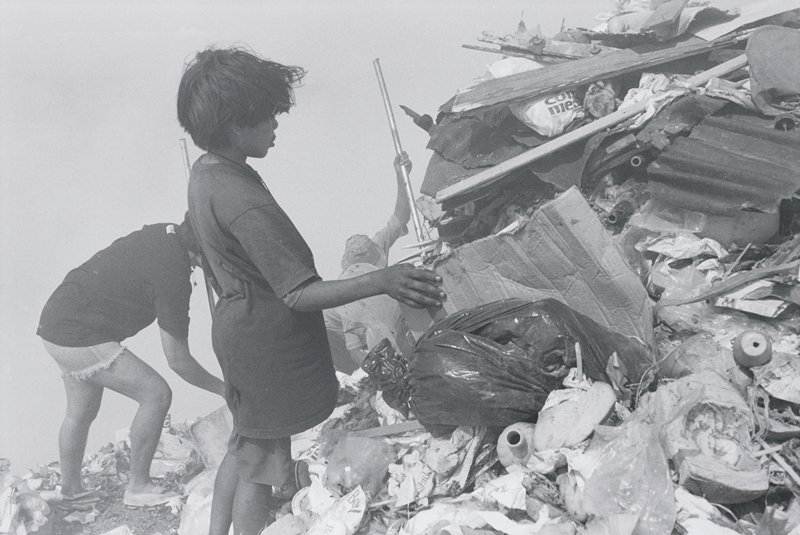 Garbage Pickers, Acapulco, David Parker, 1996