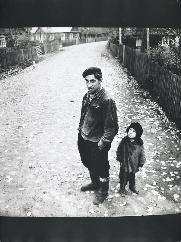 Village Street, 2, Dzukija, Lithuania, Antanas Sutkus, 1969