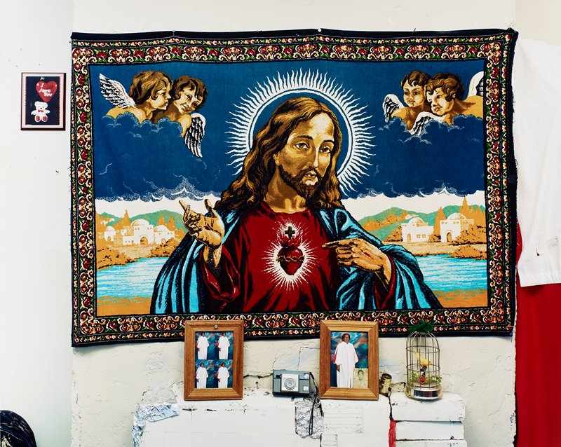 Jessie's Prayer Room, Memphis, Tennessee, Alec Soth, 2002
