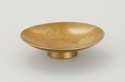 Dokumentasi “Sake cup (guinomi)”; Lacquer. Minneapolis Institute of Art.