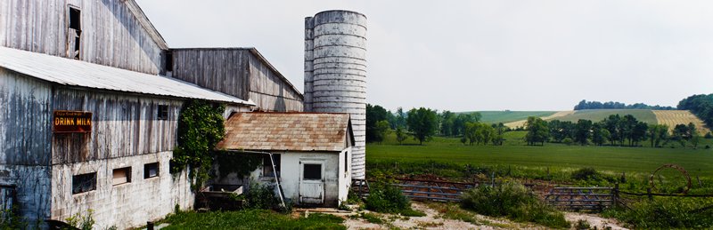 Dairy Barn, Highway 22, Near Somerset, Perry Co., Ohio, Stuart D. Klipper, June 3, 1995