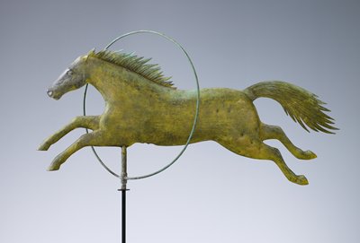 Dokumentasi “Horse Jumping Through Hoop”; Copper, zinc, gilt. Minneapolis Institute of Art.
