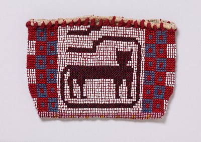 Dokumentasi “Charm Bag”; Beads, wool, cotton. Minneapolis Institute of Art.