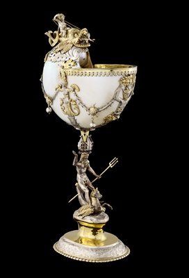 Dokumentasi “Nautilus shell cup”; Nautilus shell, silver, parcel-gilt. Minneapolis Institute of Art.