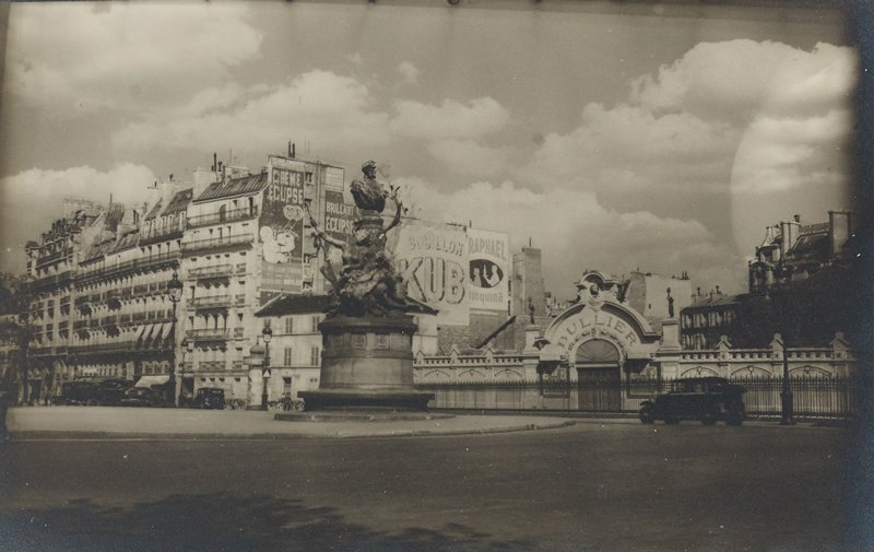 Carrefour (Bal Bullier), Man Ray, c. 1935