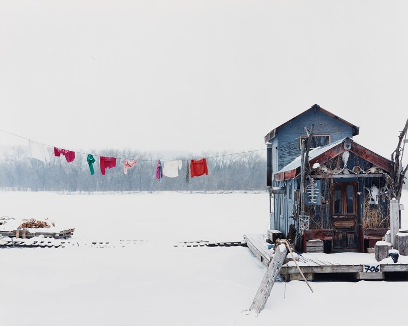 Peter's Houseboat, Winona, MN, Alec Soth, 2002 (printed 2004)