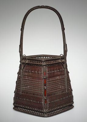Dokumentasi “Chinese-style flower basket”; Bamboo, lacquer, copper. Minneapolis Institute of Art.