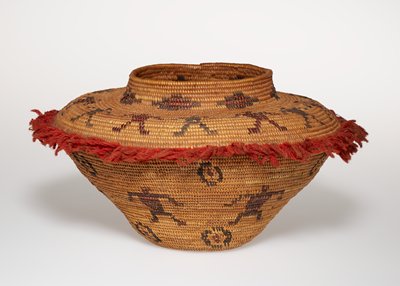 Dokumentasi “Basket”; Plant fibers, wool. Minneapolis Institute of Art.
